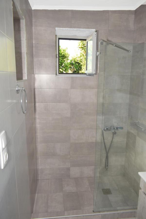 Margarita Mansion, With Private Heated Pool! Dom wakacyjny Kalandares